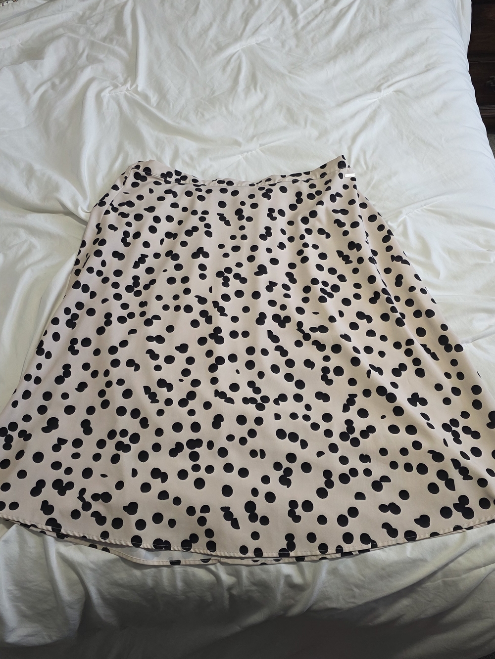 T Tahari Beige A-Line Skirt with Black Polka Dots